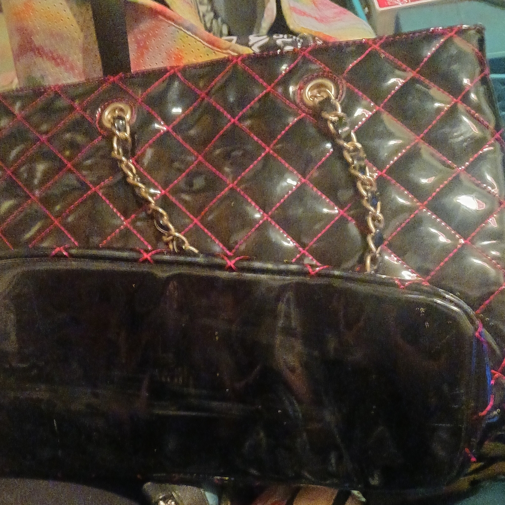 Black and Red Quilted Women's Bag